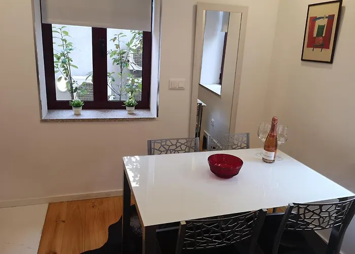 Апартаменты Oporto Wine Lofts Вила-Нова-ди-Гая